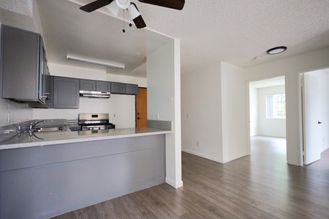 Floor plan for 2 beds, 1 bath, 602 sqft